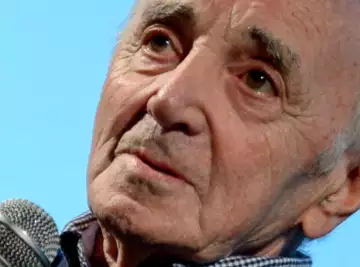 Mort de Charles Aznavour : "Pas fait grand-chose"... l'énorme pique d'un chanteur français trois ans après sa mort !