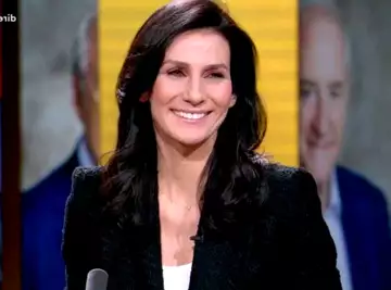 Marie Drucker s'est crue hors antenne chez Laurent Delahousse... sa conversation privée avec un ex-ministre, à ne pas écouter !