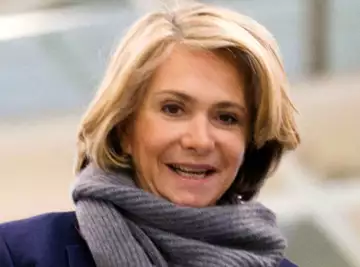 Une collaboration surprenante pour Valérie Pécresse : En coulisses, elle a été coachée par cette star de "Plus belle la vie" ! Devinez qui ?