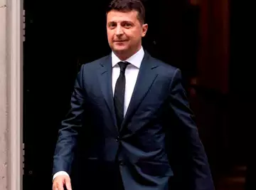 Qui est Volodymyr Zelensky, l'ancien comédien devenu président et chef de guerre de l'Ukraine ?