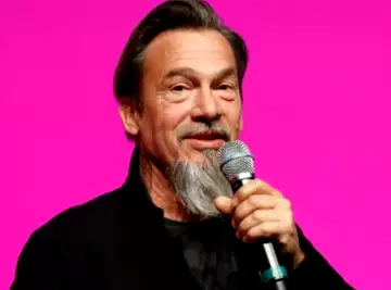 Florent Pagny s'occupe de manière touchante de sa protégée Anne Sila. L'ancienne candidate de "The Voice" révèle la délicate attention du chanteur après une terrible agression !