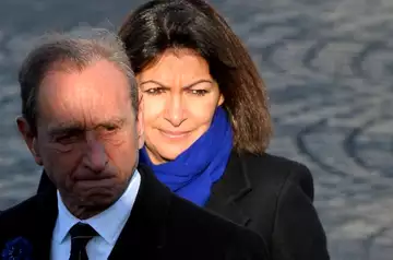 Coup dur pour Anne Hidalgo, à deux mois de l'élection présidentielle : Elle est lâchée par Bertrand Delanoë, son mentor en politique, qui est "dubitatif" et "fâché à mort" !