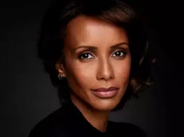 "J'avais 14 ans et je ne l'oublierai jamais ..." Sonia Rolland rompt le silence et parle du drame qu'elle a vécu à l'adolescence ...