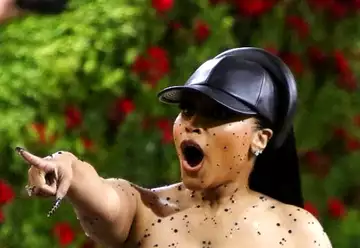 "Attends-moi, je vais venir te casser la gueule !" Nicki Minaj agresse un homme sur le tapis rouge du Met Gala 2022