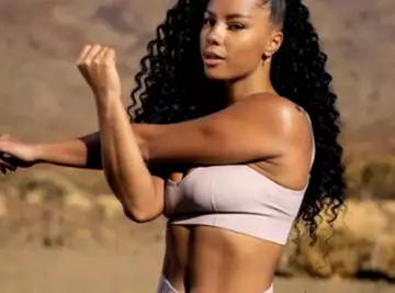 Tara's Body : zoom sur la fille de fitness aux millions de vues qui aide à brûler des calories - en dansant !