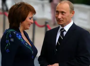 Vladimir Poutine : son ex-femme Lyudmila Putina a refait sa vie avec un homme bien plus jeune qu'elle...