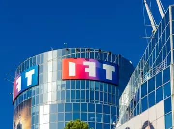 Présidentielles 2022 : pour la première fois de son histoire, TF1 écourtera la soirée du premier tour pour diffuser le film "Les Visiteurs" !