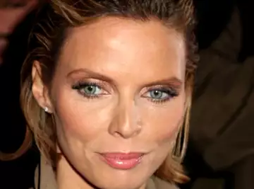 Sylvie Tellier se métamorphose : Ce détail physique inavouable dont l'ancienne Miss s'est enfin débarrassée !