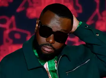 Maitre Gims et sa remarque polémique sur les musulmans : un homme politique célèbre le censure et cela fait mal
