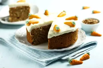 Recette : Gâteau aux carottes de Julie Andrieu à adapter pour Halloween