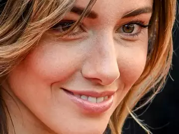 Matthieu Delormeau / Delphine Wespiser - un chroniqueur de "TPMP3" démolit l'ancienne Miss France : "Si les gens savaient...