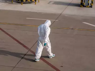 Tout le monde pensait qu'il était mort des suites du COVID-19 ... il se réveille dans son sac mortuaire