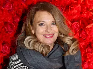 Elle a enfin accepté : l'ancienne première dame de France, Valérie Trierweiler, a commencé le tournage d'une célèbre émission de téléréalité !