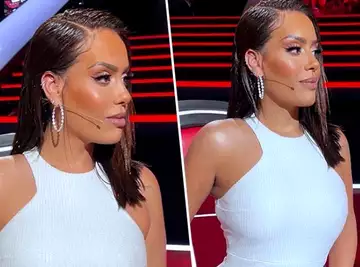 Amel Bent divine pour la finale de "The Voice" : sa célèbre coiffeuse dévoile son astuce pour une raie sur le côté et un wetlook parfaits.