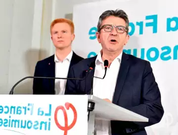 "On a le droit d'aimer Jacquouille, mais...", Adrien Quatennens, le bras droit de Jean-Luc Mélenchon, s'en prend au groupe TF1 !