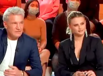 Kelly Vedovelli crée le malaise dans "TPMP" lorsque Cyril Hanouna lui demande si elle a "déjà eu une relation au travail" !