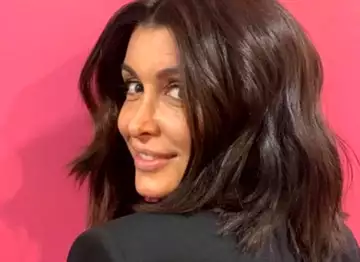 Jenifer : Son dernier t-shirt fétiche à seulement 8 euros sera bientôt en rupture de stock !