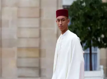 Moulay El Hassan, le fils du roi Mohammed VI du Maroc, ose une folie vestimentaire lors d'une réception officielle !