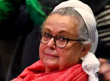 "Enfin" - Le tweet de Christine Boutin sur la mort du découvreur du sida fait exploser la toile !