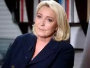 Marine Le Pen : Craignant le "comportement" d'un célèbre humoriste, la candidate du RN annule son passage sur RTL !