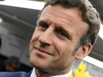 "C'est un gros con", "Ils veulent l'écraser...". Emmanuel Macron dans la tourmente, ses plus proches collaborateurs le lâchent !