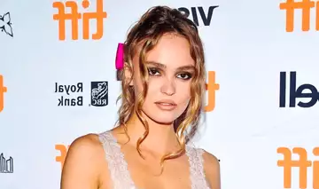 Le procès de Johnny Depp : sa fille Lily-Rose est rattrapée par ses problèmes familiaux alors qu'elle fête son anniversaire...