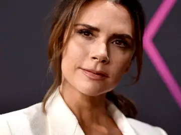 Victoria Beckham : Après que son fils Brooklyn lui a volé la vedette, l'ex-Spice Girls fait sensation lors d'un événement spécial !