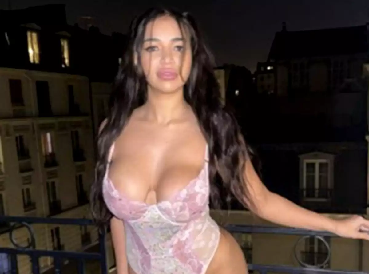 Ruby nikara seins nu