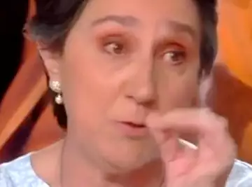 TPMP : En larmes, l'une des chroniqueuses livre un témoignage bouleversant sur la vaccination.