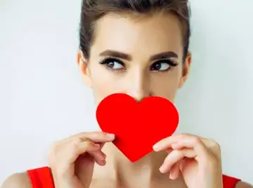 Voici le signe du zodiaque qui aime le plus la Saint-Valentin... Il vous fera passer une journée de rêve !