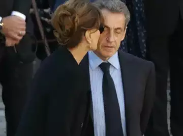 "Je ne sais pas si Carla est au courant", une ancienne Miss France et chroniqueuse de "TPMP" se confie sur sa soirée "privée" avec Nicolas Sarkozy !