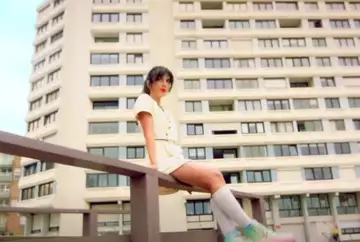 Nolwenn Leroy : la chanteuse explique pourquoi elle apparaît toujours "dévêtue" sur ses couvertures d'album !