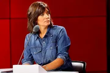 "Le foot rend con !" Estelle Denis s'accroche en direct avec l'un de ses chroniqueurs