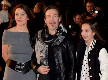 Florent Pagny frappé par la maladie, sa fille Aël rompt le silence et dévoile une vidéo rare du chanteur qui en dit long !
