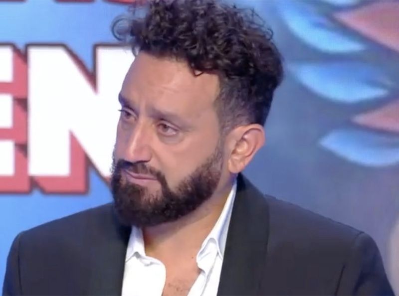 Cyril Hanouna en larmes dans TPMP : Le suicide de Dinah, une élève de 14 ans, a ému le présentateur du direct.