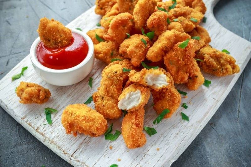 Cyril Lignac : Nuggets de poulet avec une sauce au paprika, la recette idéale pour une soirée cinéma !