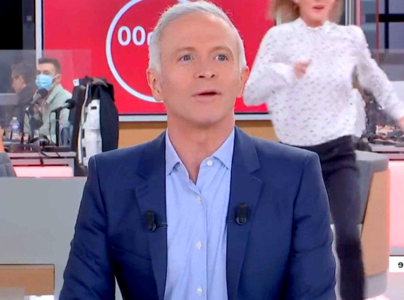 Samuel Etienne est stupéfait : son émission en direct sur France 2 est interrompue par un sprinter !