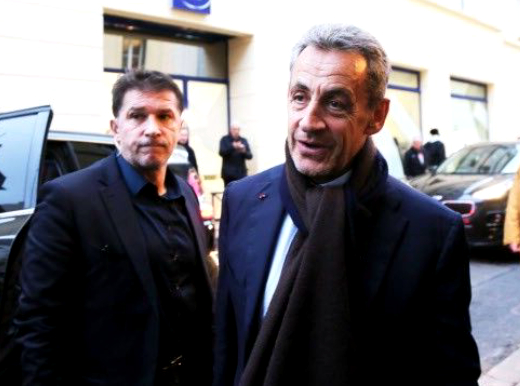 Nicolas Sarkozy : ce fameux présentateur de journal télévisé ne lui fait "pas peur".
