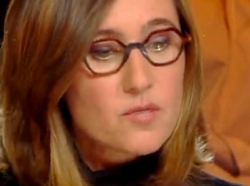 "C'est à cause de la production" ... Alexia Laroche-Joubert répond cash à Claude (Koh-Lanta) dans "TPMP" et le pulvérise !