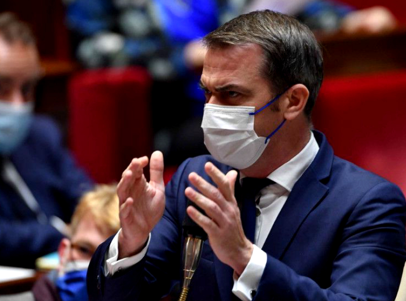 Noël à l'isolement pour les cas de contact avec la variante Omicron ? Olivier Véran annonce de nouvelles règles