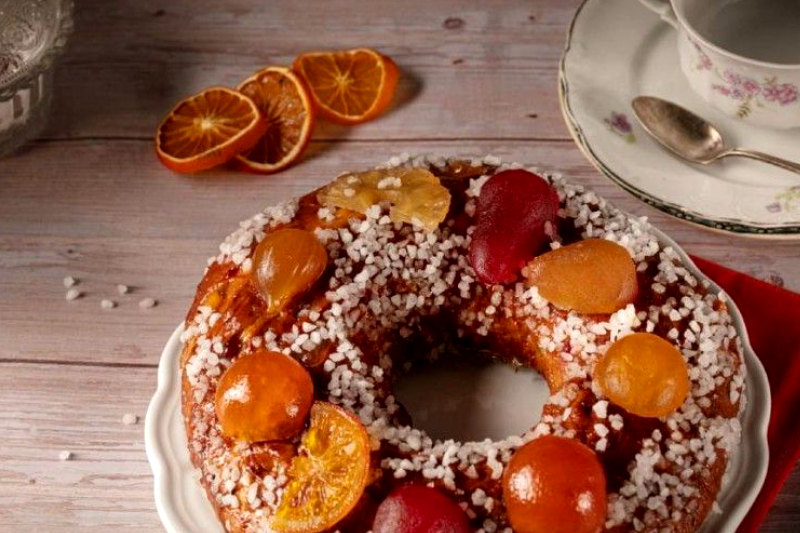 Cyril Lignac : sa recette de brioche aux fruits confits pleine de secrets !