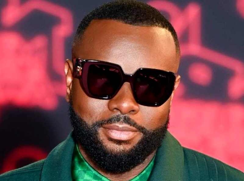 "L'homosexuel se perfore l'anus" , "Beaucoup trop de gays à mon goût" : Gims en émoi, ces mots homophobes choquants refont surface