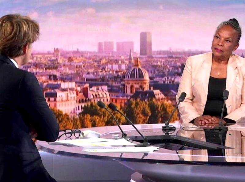 "Le journaliste français Laurent Delahousse a été pointé du doigt après son interview de Christiane Taubira sur Twitter.