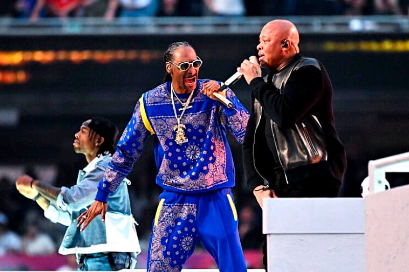 Super Bowl 2022 : photos et vidéos de l'incroyable show de Snoop Dog et Dr. Dre en direct de Los Angeles