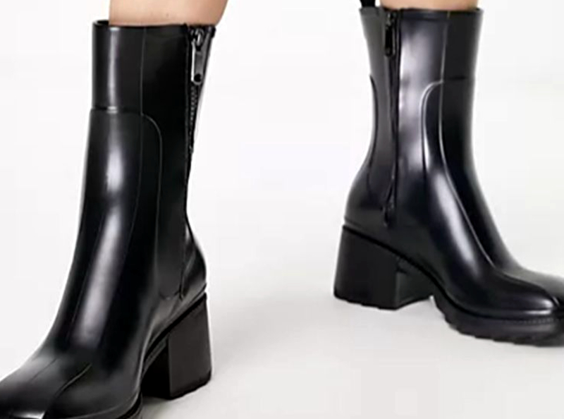 Bottes de pluie : nous avons trouvé le dupe parfait des fameuses bottes Chloé... et elles coûtent moins de 30E !