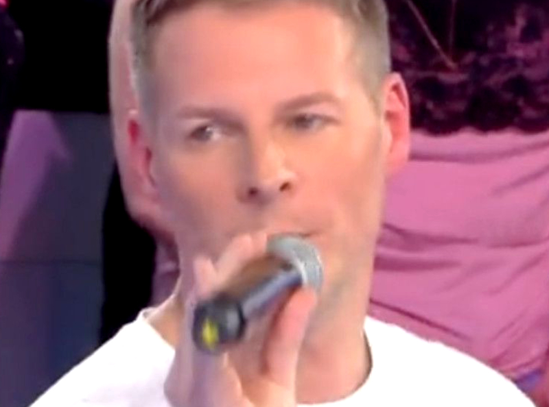 Matthieu Delormeau se déchaîne dans TPMP : torse nu et surexcité, le chroniqueur saccage le plateau de l'émission devant un Cyril Hanouna médusé.