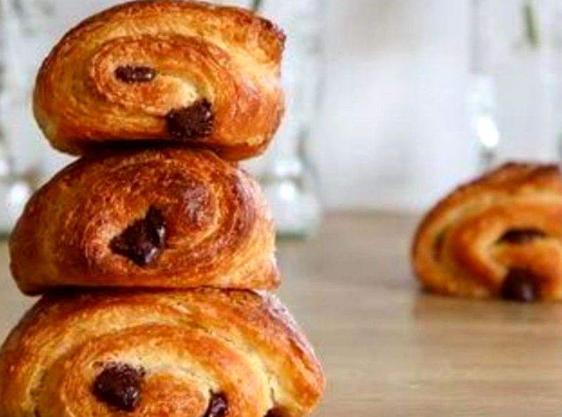 "Pain au chocolat" ou "chocolatine" ? Il écope de 4 mois de prison après un débat houleux qui divise la France