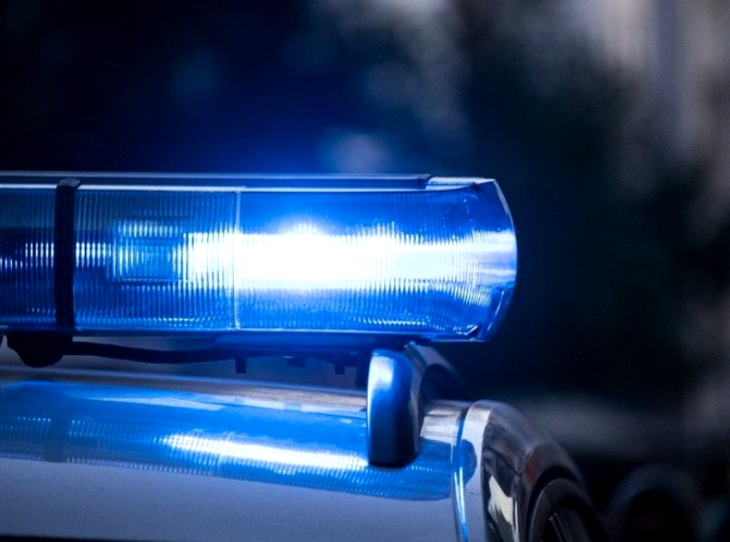 Un enfant de quatre ans tire sur la police sur le parking d'un McDonald's pour obéir à son père