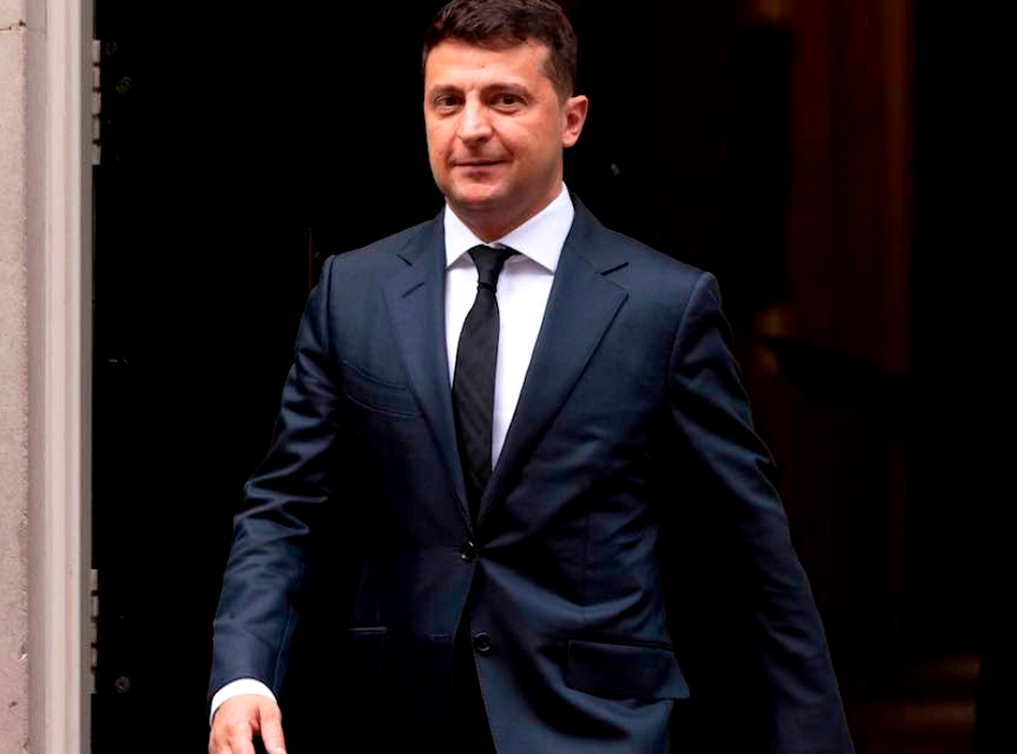 Qui est Volodymyr Zelensky, l'ancien comédien devenu président et chef de guerre de l'Ukraine ?