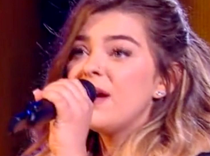 Caroline Costa : proche de Matt Pokora, la star de The Voice 11 a fait sa première apparition télévisée aux côtés de Jenifer !